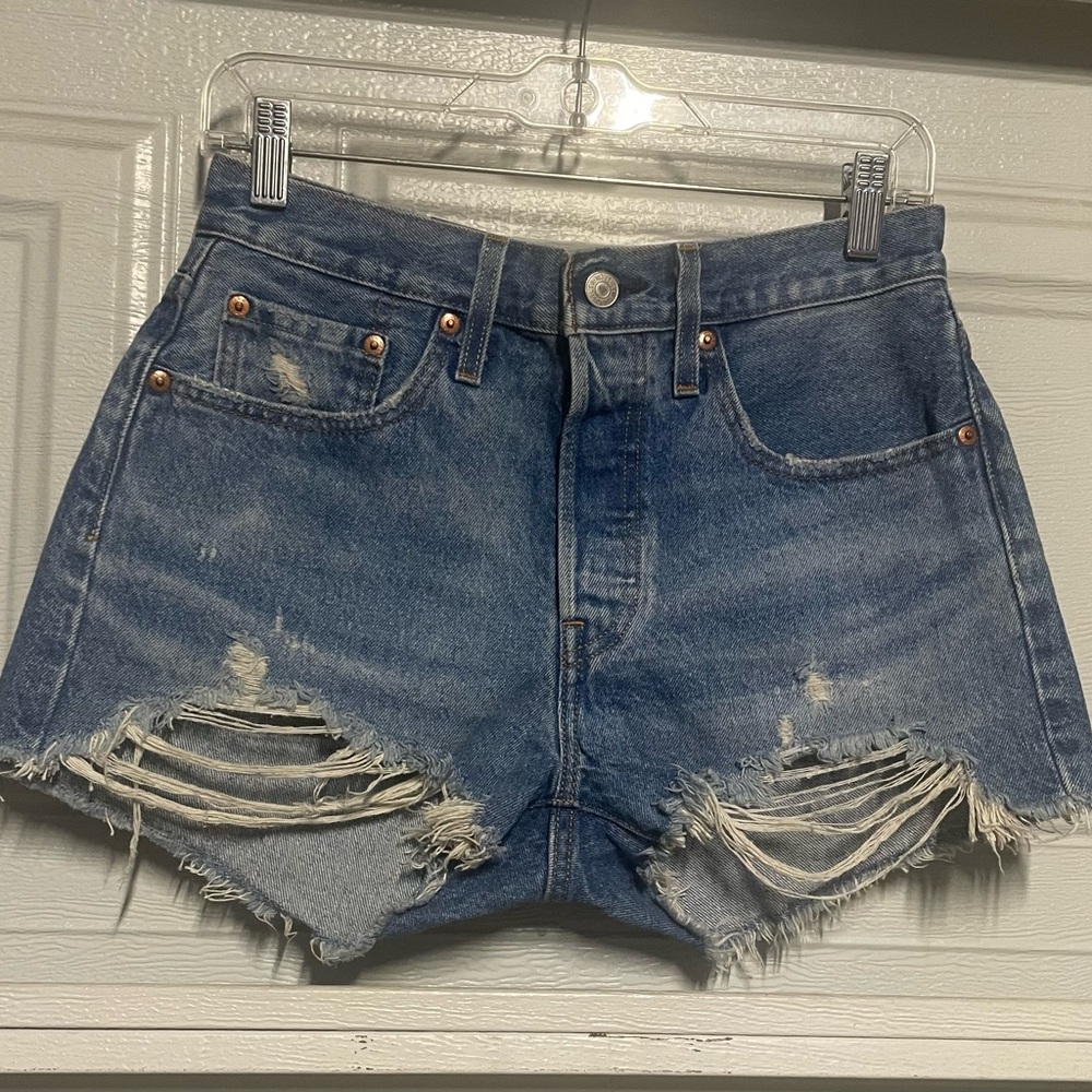 Levi's Women's Blue Denim Shorts - Picture 2 of 9